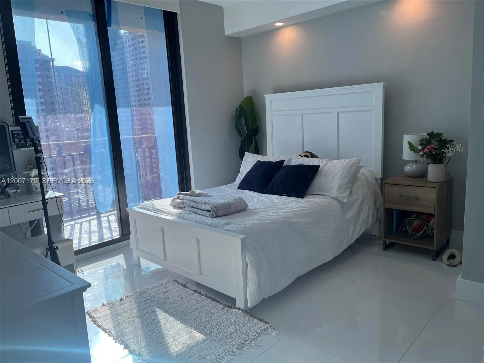 540 Brickell Key Dr 1809, Miami, Florida 33131, Miami, Florida 33131, 1 Bedroom Bedrooms, 1 Room Rooms,1 BathroomBathrooms,Residential,For Sale,540 Brickell Key Dr 1809, Miami, Florida 33131,A12007175