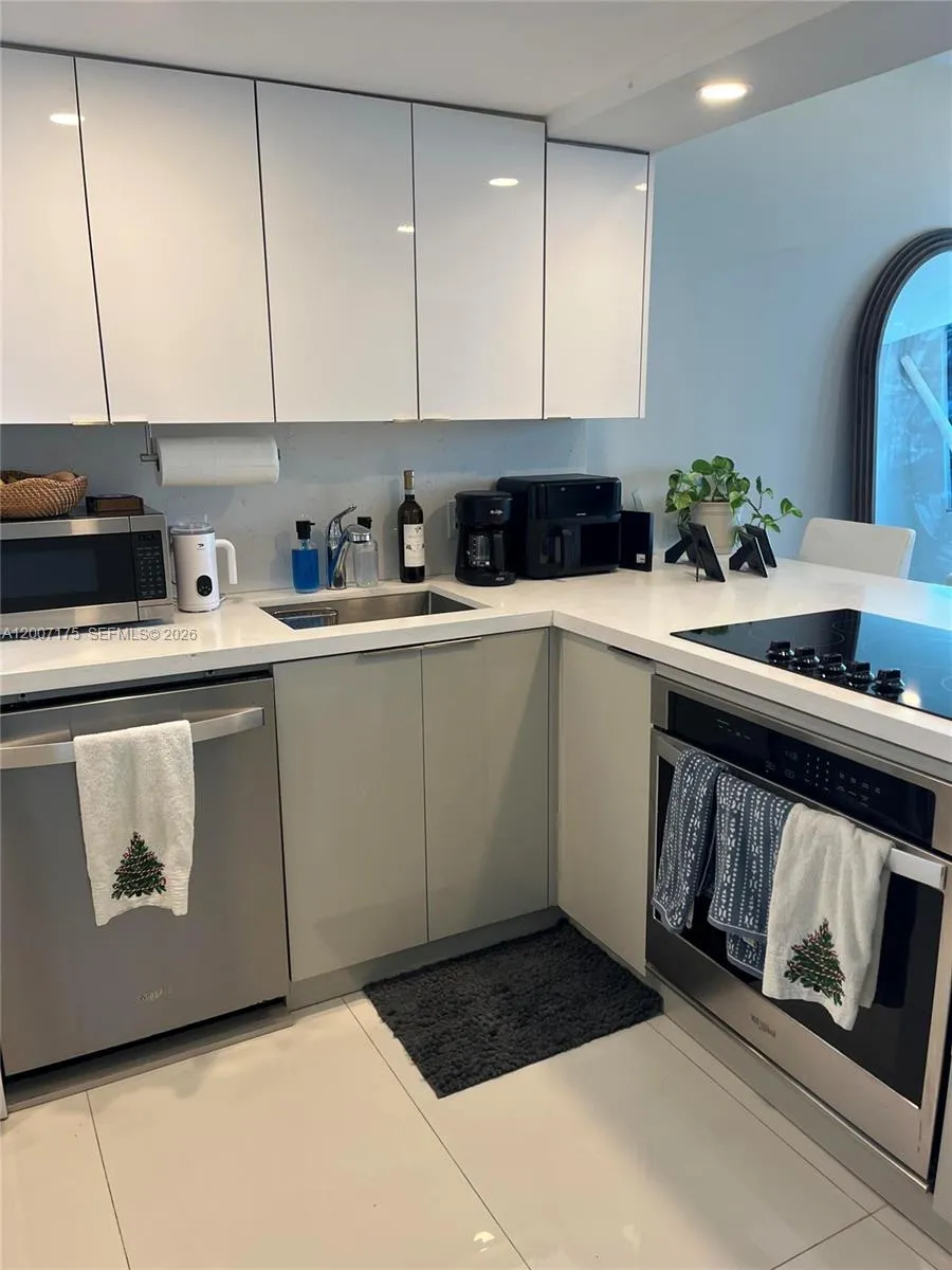 540 Brickell Key Dr 1809, Miami, Florida 33131, Miami, Florida 33131, 1 Bedroom Bedrooms, 1 Room Rooms,1 BathroomBathrooms,Residential,For Sale,540 Brickell Key Dr 1809, Miami, Florida 33131,A12007175