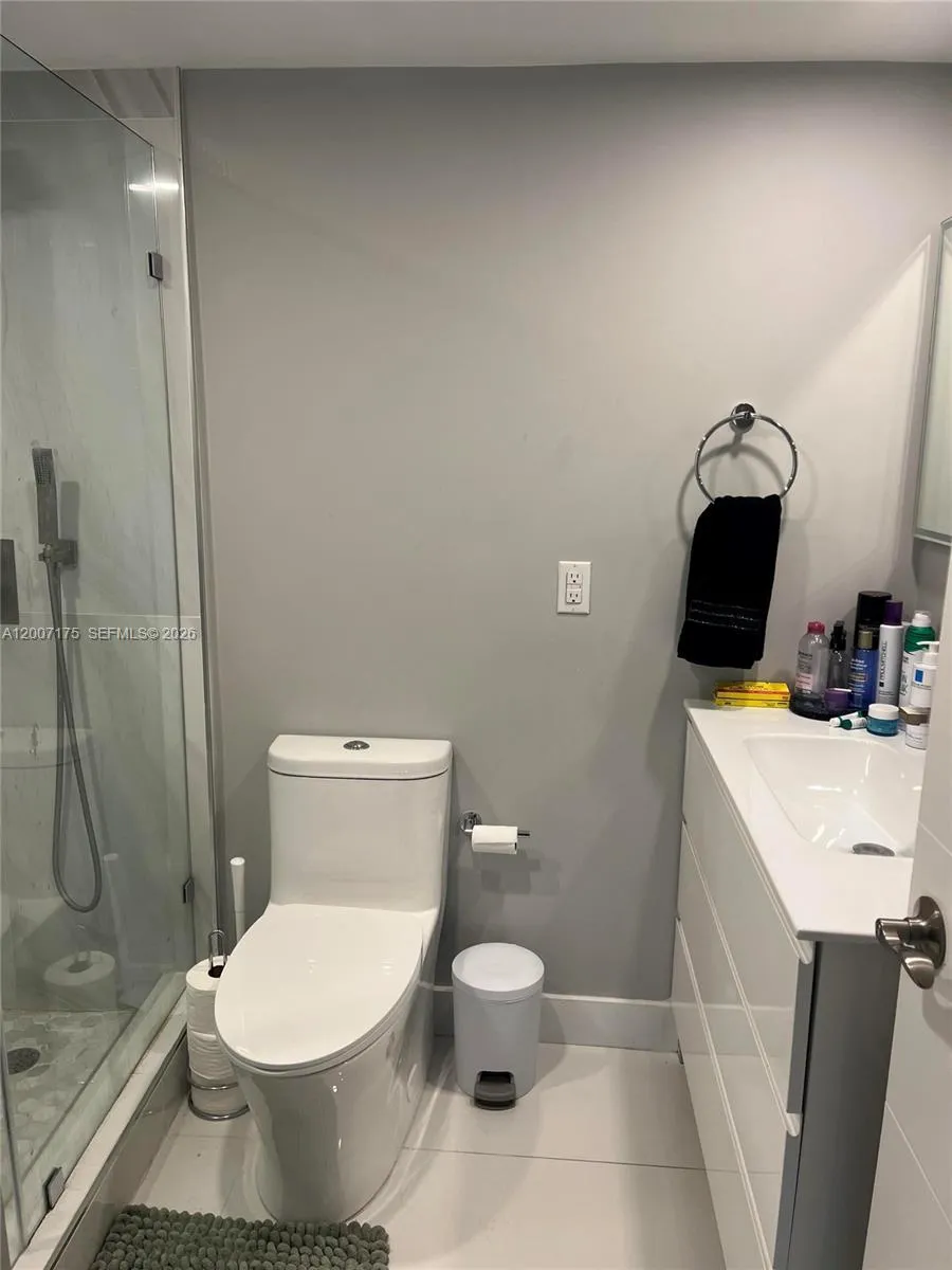 540 Brickell Key Dr 1809, Miami, Florida 33131, Miami, Florida 33131, 1 Bedroom Bedrooms, 1 Room Rooms,1 BathroomBathrooms,Residential,For Sale,540 Brickell Key Dr 1809, Miami, Florida 33131,A12007175