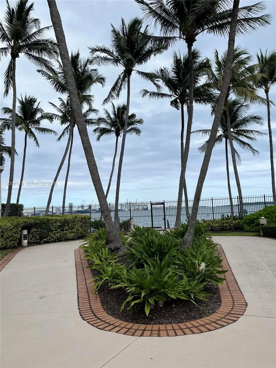 540 Brickell Key Dr 1809, Miami, Florida 33131, Miami, Florida 33131, 1 Bedroom Bedrooms, 1 Room Rooms,1 BathroomBathrooms,Residential,For Sale,540 Brickell Key Dr 1809, Miami, Florida 33131,A12007175
