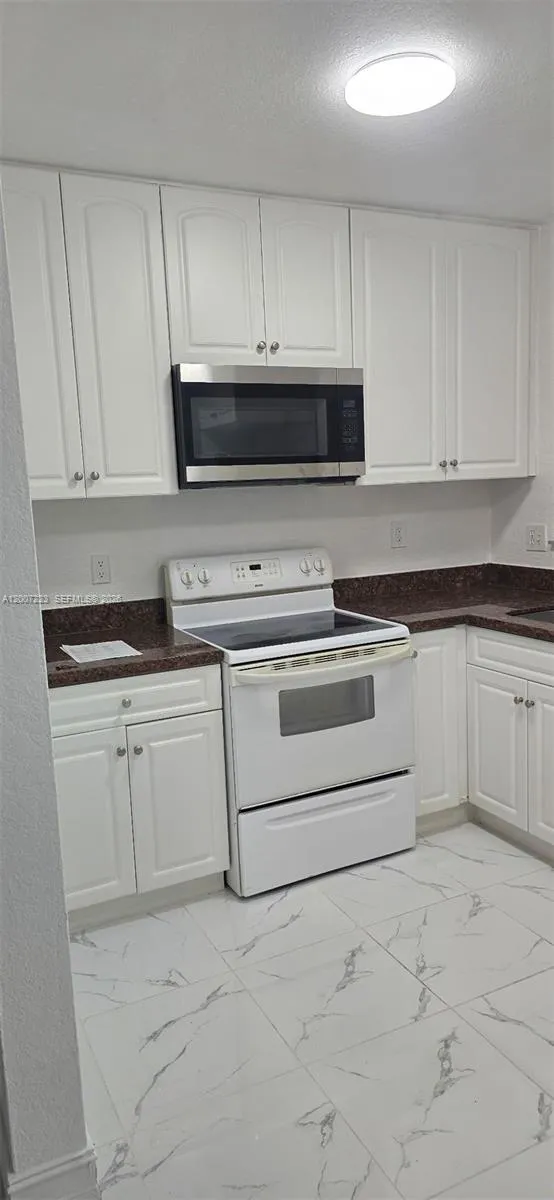 3260 Ne 19th Ave 09, Oakland Park, Florida 33306, Oakland Park, Florida 33306, 1 Bedroom Bedrooms, ,1 BathroomBathrooms,Residential Lease,For Rent,3260 Ne 19th Ave 09, Oakland Park, Florida 33306,A12007223