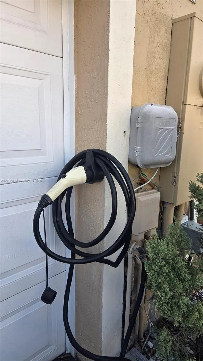 3732 Sw 153rd Ct, Miami, Florida 33185, Miami, Florida 33185, 3 Bedrooms Bedrooms, ,2 BathroomsBathrooms,Residential,For Sale,3732 Sw 153rd Ct, Miami, Florida 33185,A12005919