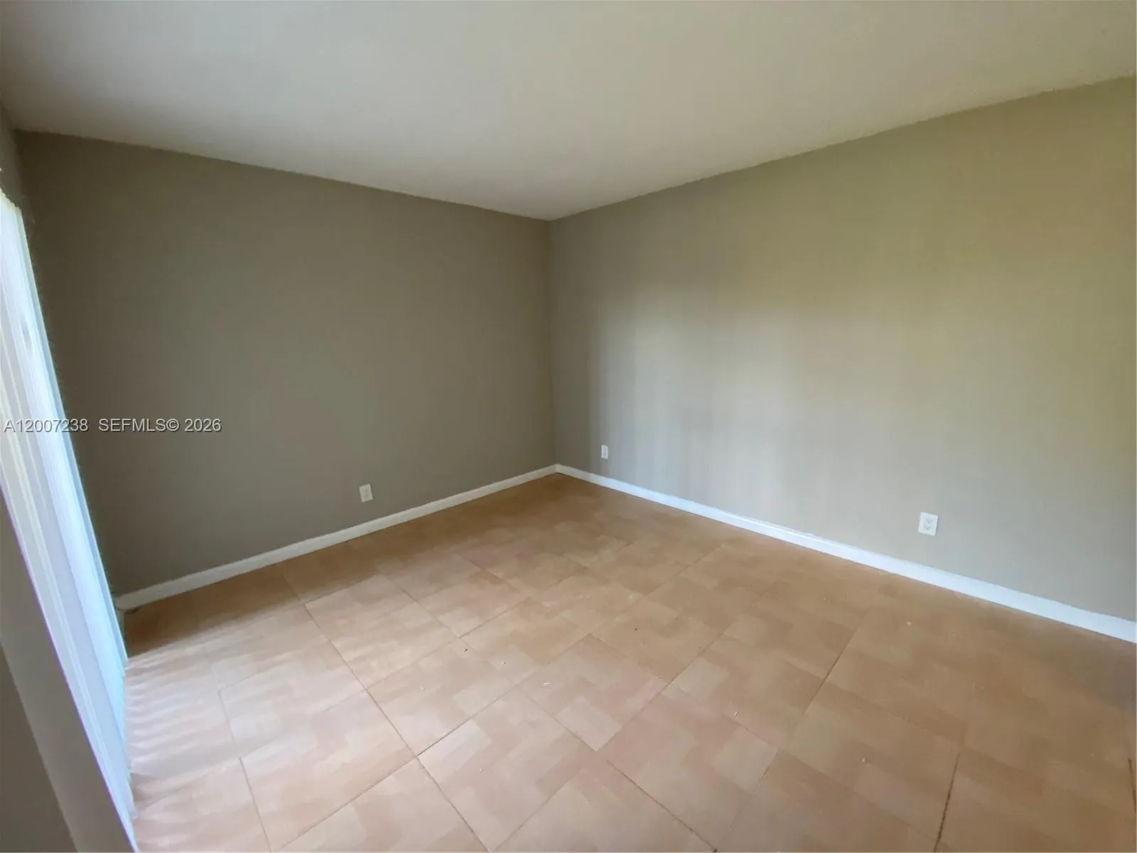 3399 Foxcroft Rd 103, Miramar, Florida 33025, Miramar, Florida 33025, 2 Bedrooms Bedrooms, ,2 BathroomsBathrooms,Residential Lease,For Rent,3399 Foxcroft Rd 103, Miramar, Florida 33025,A12007238