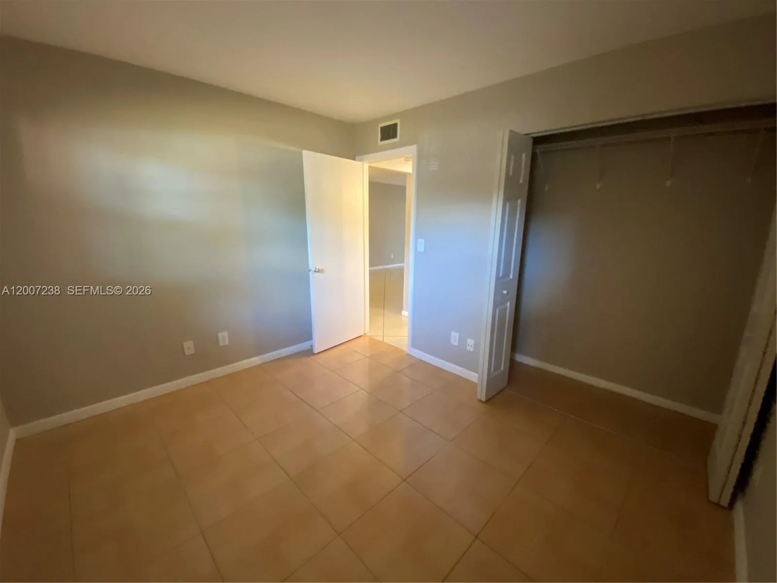 3399 Foxcroft Rd 103, Miramar, Florida 33025, Miramar, Florida 33025, 2 Bedrooms Bedrooms, ,2 BathroomsBathrooms,Residential Lease,For Rent,3399 Foxcroft Rd 103, Miramar, Florida 33025,A12007238