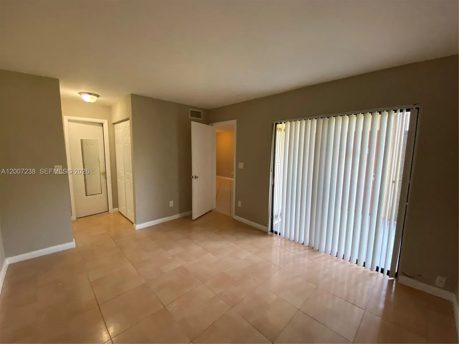 3399 Foxcroft Rd 103, Miramar, Florida 33025, Miramar, Florida 33025, 2 Bedrooms Bedrooms, ,2 BathroomsBathrooms,Residential Lease,For Rent,3399 Foxcroft Rd 103, Miramar, Florida 33025,A12007238