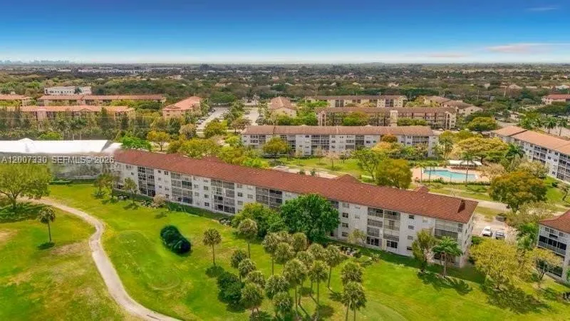 12501 Sw 14th St 112r, Pembroke Pines, Florida 330, Pembroke Pines, Florida 33027, 2 Bedrooms Bedrooms, ,2 BathroomsBathrooms,Residential Lease,For Rent,12501 Sw 14th St 112r, Pembroke Pines, Florida 330,A12007330