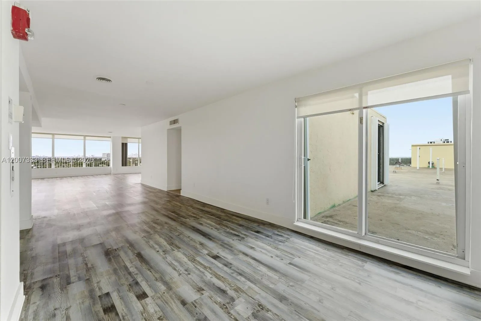 2000 Ne 135th St Ph, North Miami, Florida 33181, North Miami, Florida 33181, 3 Bedrooms Bedrooms, ,2 BathroomsBathrooms,Residential,For Sale,2000 Ne 135th St Ph, North Miami, Florida 33181,A12007333
