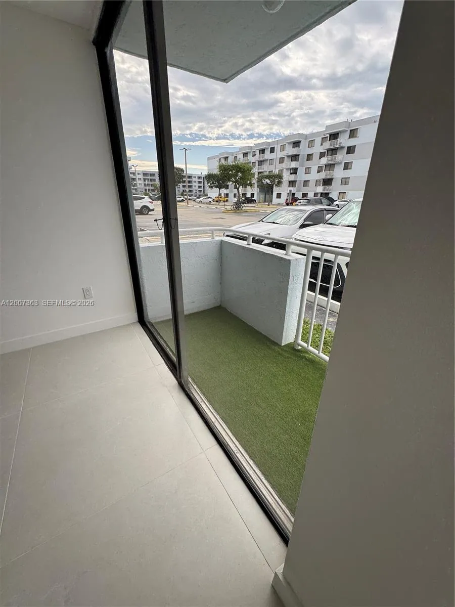 8261 Nw 8th St 130, Miami, Florida 33126, Miami, Florida 33126, 2 Bedrooms Bedrooms, ,2 BathroomsBathrooms,Residential Lease,For Rent,8261 Nw 8th St 130, Miami, Florida 33126,A12007363