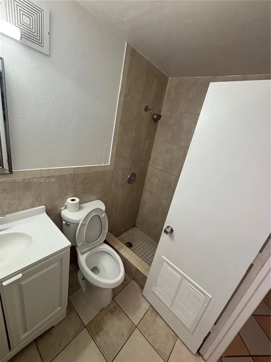 7841 Johnson St 123, Pembroke Pines, Florida 33024, Pembroke Pines, Florida 33024, ,1 BathroomBathrooms,Residential Lease,For Rent,7841 Johnson St 123, Pembroke Pines, Florida 33024,A12007396