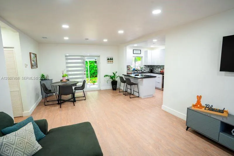 5290 Palm Ave, Hialeah, Florida 33012, Hialeah, Florida 33012, 3 Bedrooms Bedrooms, ,2 BathroomsBathrooms,Residential,For Sale,5290 Palm Ave, Hialeah, Florida 33012,A12007406