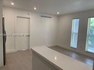 6310 Sw 79th St 24, South Miami, Florida 33143, South Miami, Florida 33143, 1 Bedroom Bedrooms, ,1 BathroomBathrooms,Residential Lease,For Rent,6310 Sw 79th St 24, South Miami, Florida 33143,A12007373