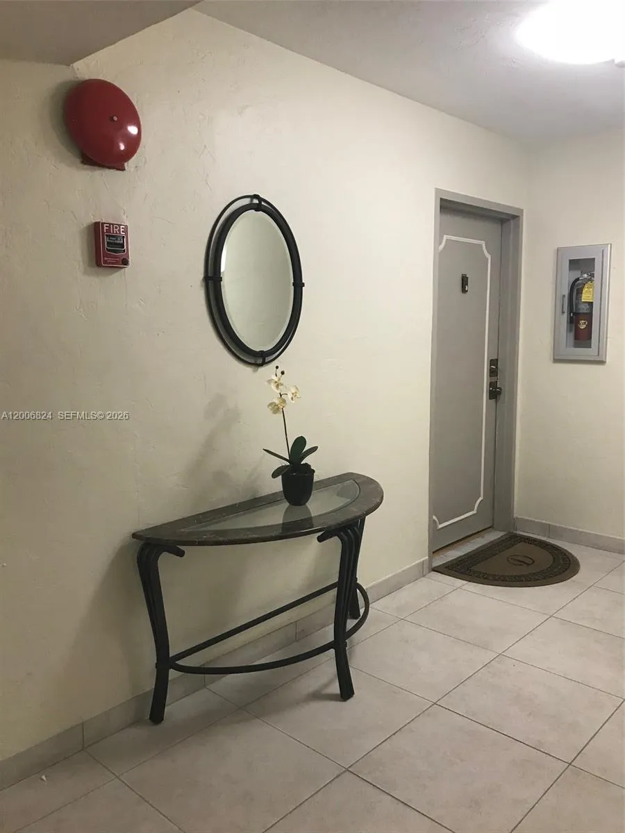 3rd Floor Foyer