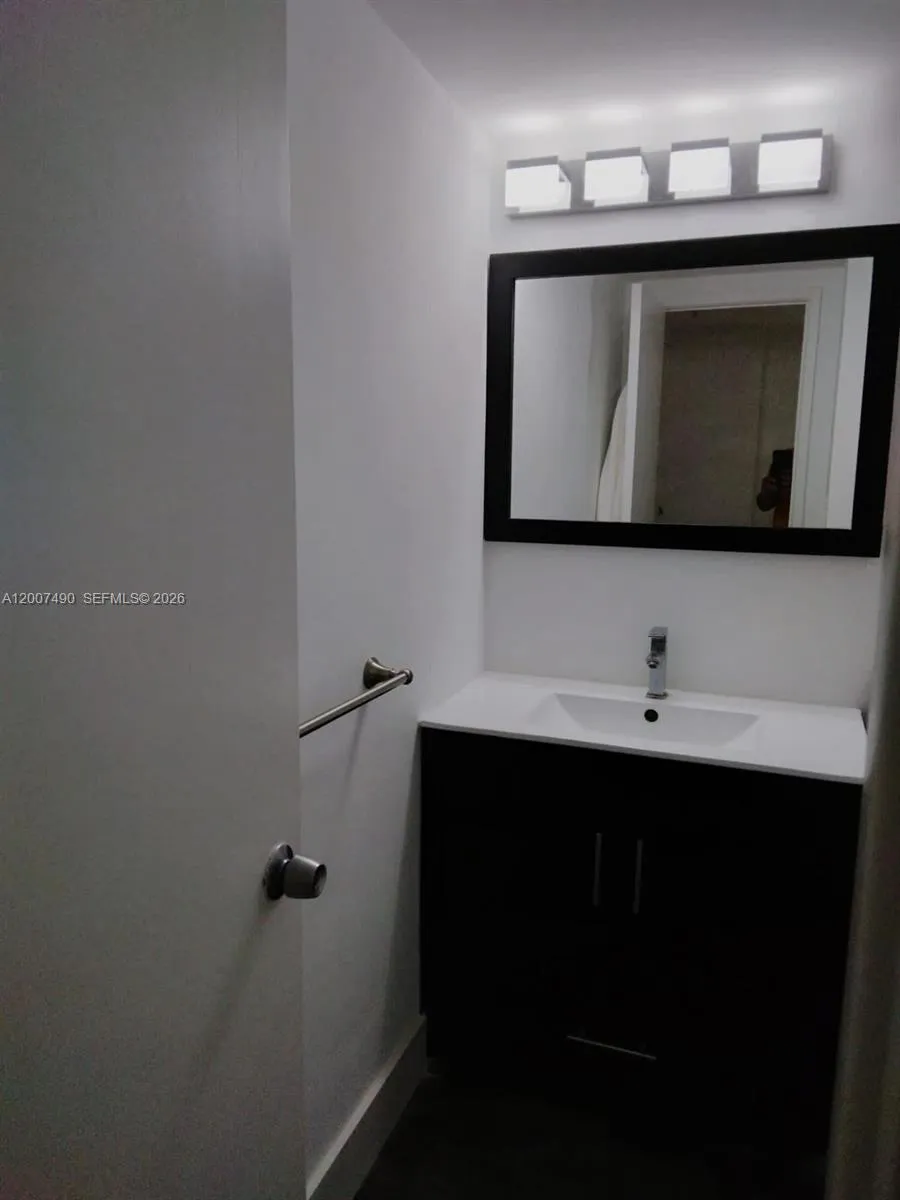 19380 Collins Ave 805, Sunny Isles Beach, Florida, Sunny Isles Beach, Florida 33160, 1 Bedroom Bedrooms, ,1 BathroomBathrooms,Residential,For Sale,19380 Collins Ave 805, Sunny Isles Beach, Florida ,A12007490