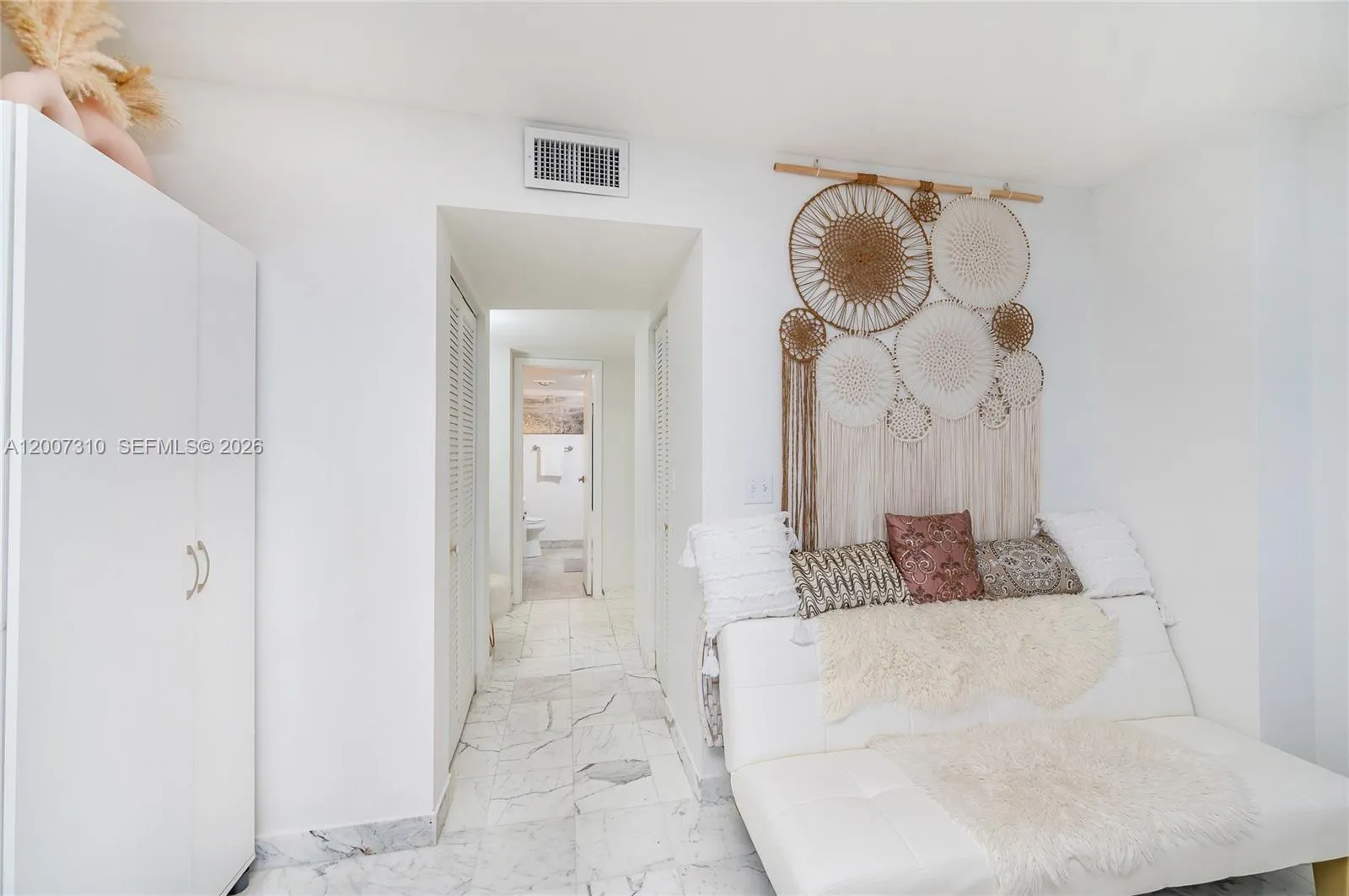 2301 S Ocean Dr 1102, Hollywood, Florida 33019, Hollywood, Florida 33019, 1 Bedroom Bedrooms, ,1 BathroomBathrooms,Residential,For Sale,2301 S Ocean Dr 1102, Hollywood, Florida 33019,A12007310
