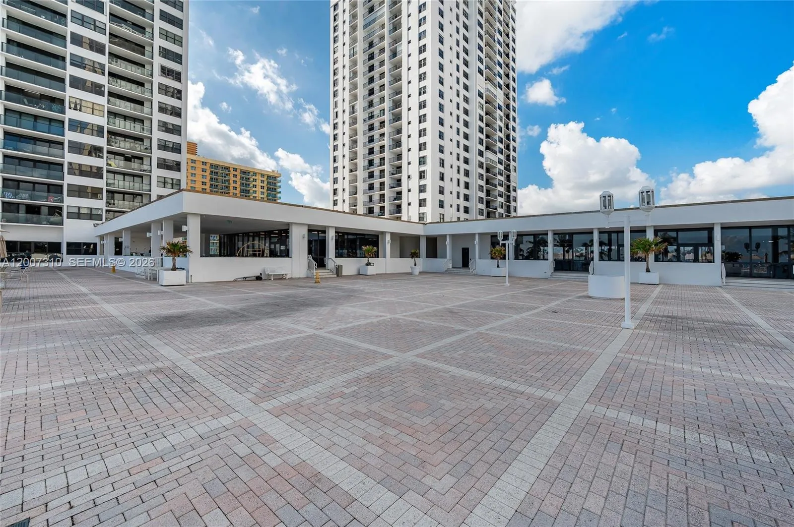 2301 S Ocean Dr 1102, Hollywood, Florida 33019, Hollywood, Florida 33019, 1 Bedroom Bedrooms, ,1 BathroomBathrooms,Residential,For Sale,2301 S Ocean Dr 1102, Hollywood, Florida 33019,A12007310