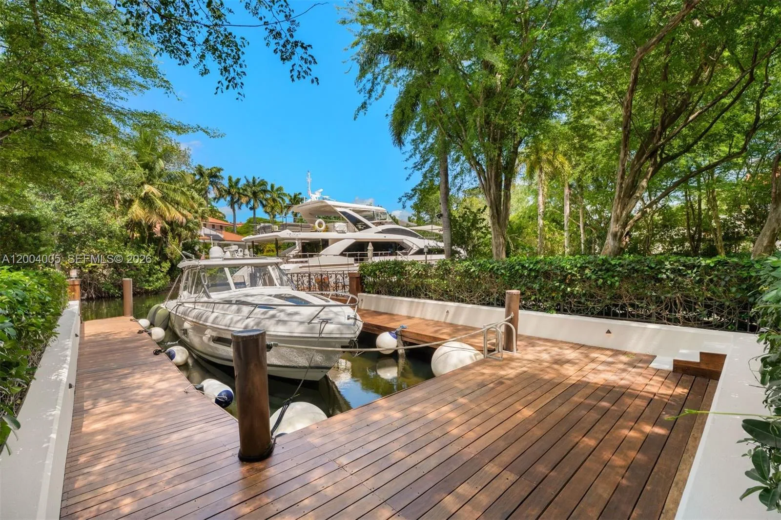 255 Cocoplum Rd, Coral Gables, Florida 33143, Coral Gables, Florida 33143, 6 Bedrooms Bedrooms, ,7 BathroomsBathrooms,Residential,For Sale,255 Cocoplum Rd, Coral Gables, Florida 33143,A12004005