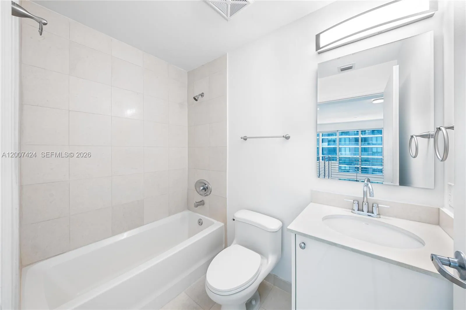 60 Sw 13th St 2420, Miami, Florida 33130, Miami, Florida 33130, 1 Bedroom Bedrooms, ,1 BathroomBathrooms,Residential Lease,For Rent,60 Sw 13th St 2420, Miami, Florida 33130,A12007424