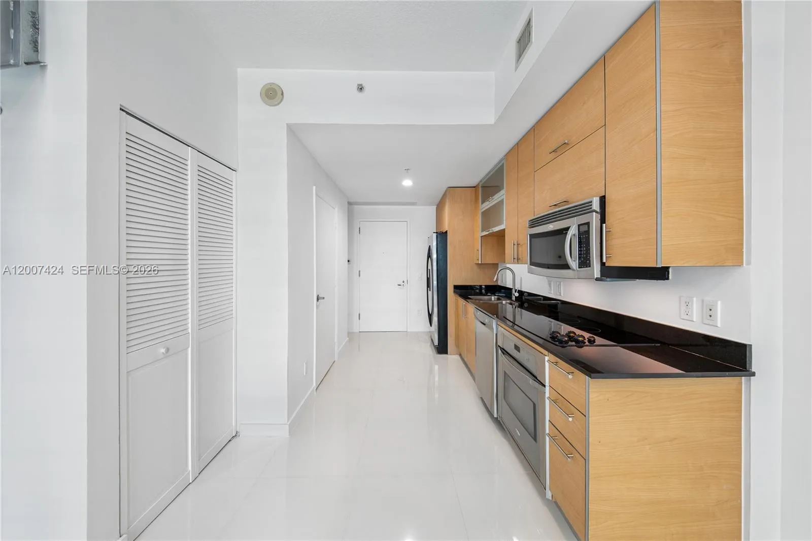 60 Sw 13th St 2420, Miami, Florida 33130, Miami, Florida 33130, 1 Bedroom Bedrooms, ,1 BathroomBathrooms,Residential Lease,For Rent,60 Sw 13th St 2420, Miami, Florida 33130,A12007424