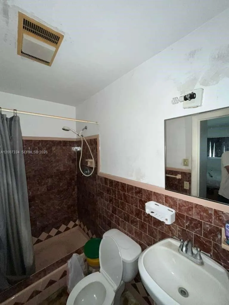 6841 Sw 16th Ct, Pembroke Pines, Florida 33023, Pembroke Pines, Florida 33023, 4 Bedrooms Bedrooms, ,3 BathroomsBathrooms,Residential,For Sale,6841 Sw 16th Ct, Pembroke Pines, Florida 33023,A12007334