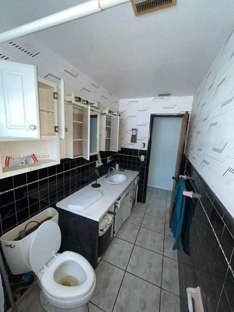 6841 Sw 16th Ct, Pembroke Pines, Florida 33023, Pembroke Pines, Florida 33023, 4 Bedrooms Bedrooms, ,3 BathroomsBathrooms,Residential,For Sale,6841 Sw 16th Ct, Pembroke Pines, Florida 33023,A12007334