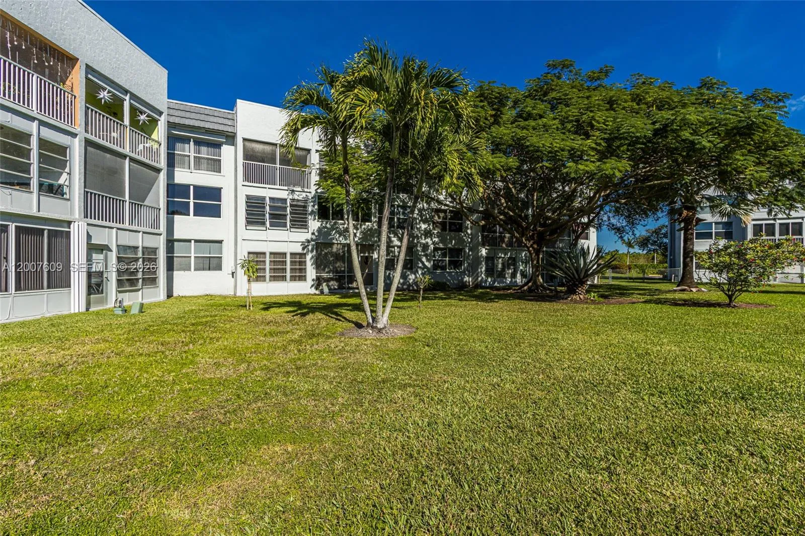 Margate, Florida 33063, 2 Bedrooms Bedrooms, ,1 BathroomBathrooms,Residential,For Sale,A12007609