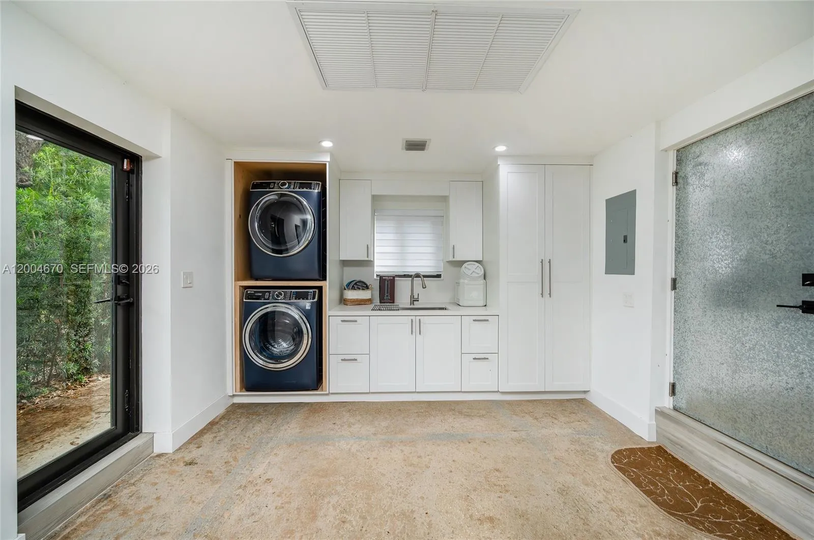 831 Cortez St, Coral Gables, Florida 33134, Coral Gables, Florida 33134, 3 Bedrooms Bedrooms, ,3 BathroomsBathrooms,Residential,For Sale,831 Cortez St, Coral Gables, Florida 33134,A12004670