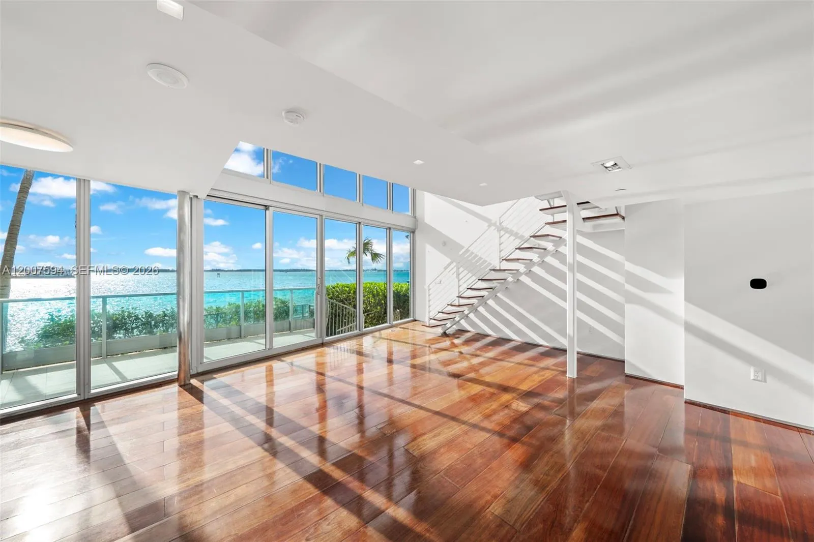 1331 Brickell Bay Dr Bl-25, Miami, Florida 33131, Miami, Florida 33131, 1 Bedroom Bedrooms, ,2 BathroomsBathrooms,Residential Lease,For Rent,1331 Brickell Bay Dr Bl-25, Miami, Florida 33131,A12007594