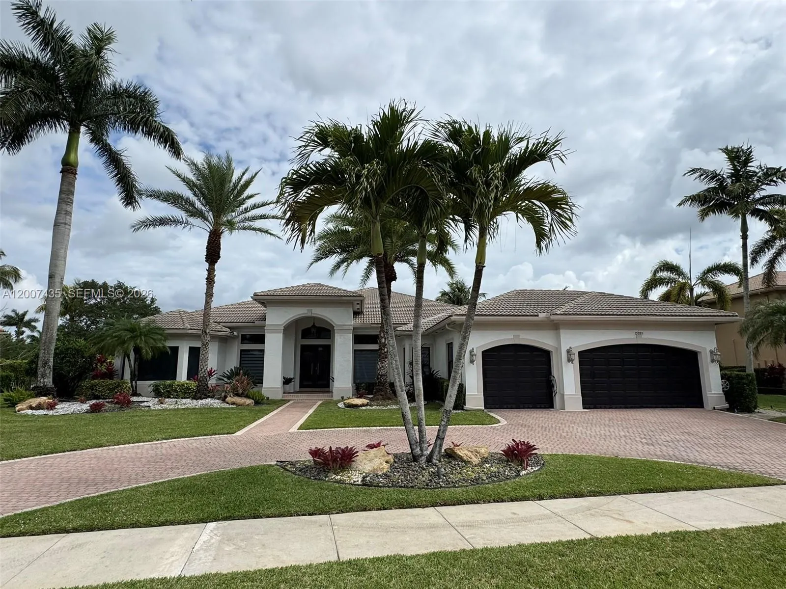 15053 Sw 40th St 0, Davie, Florida 33331, Davie, Florida 33331, 5 Bedrooms Bedrooms, ,4 BathroomsBathrooms,Residential Lease,For Rent,15053 Sw 40th St 0, Davie, Florida 33331,A12007435