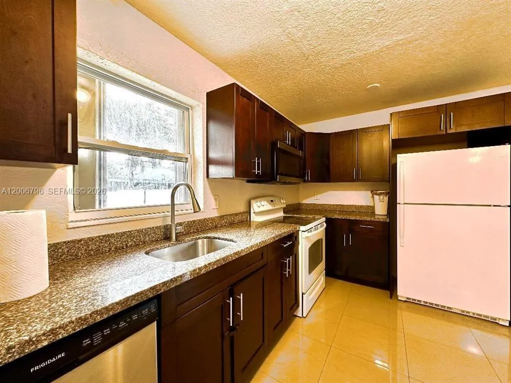 525 Nw 15th Ter, Fort Lauderdale, Florida 33311, Fort Lauderdale, Florida 33311, 3 Bedrooms Bedrooms, ,2 BathroomsBathrooms,Residential,For Sale,525 Nw 15th Ter, Fort Lauderdale, Florida 33311,A12006796