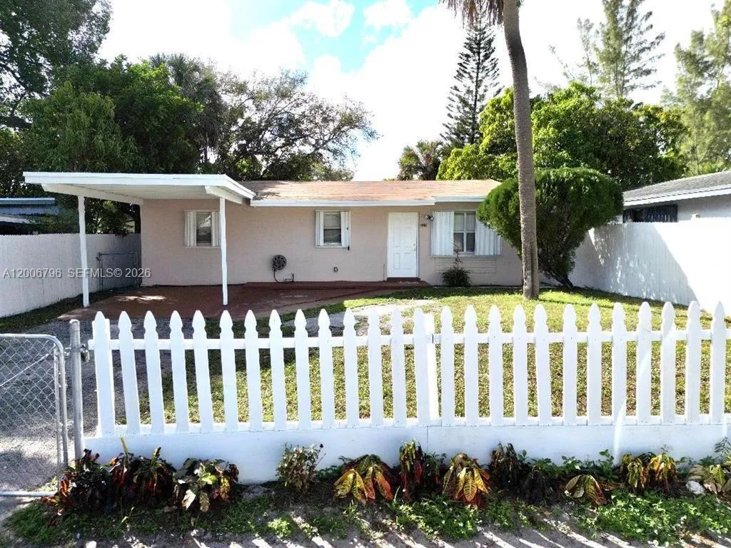 525 Nw 15th Ter, Fort Lauderdale, Florida 33311, Fort Lauderdale, Florida 33311, 3 Bedrooms Bedrooms, ,2 BathroomsBathrooms,Residential,For Sale,525 Nw 15th Ter, Fort Lauderdale, Florida 33311,A12006796