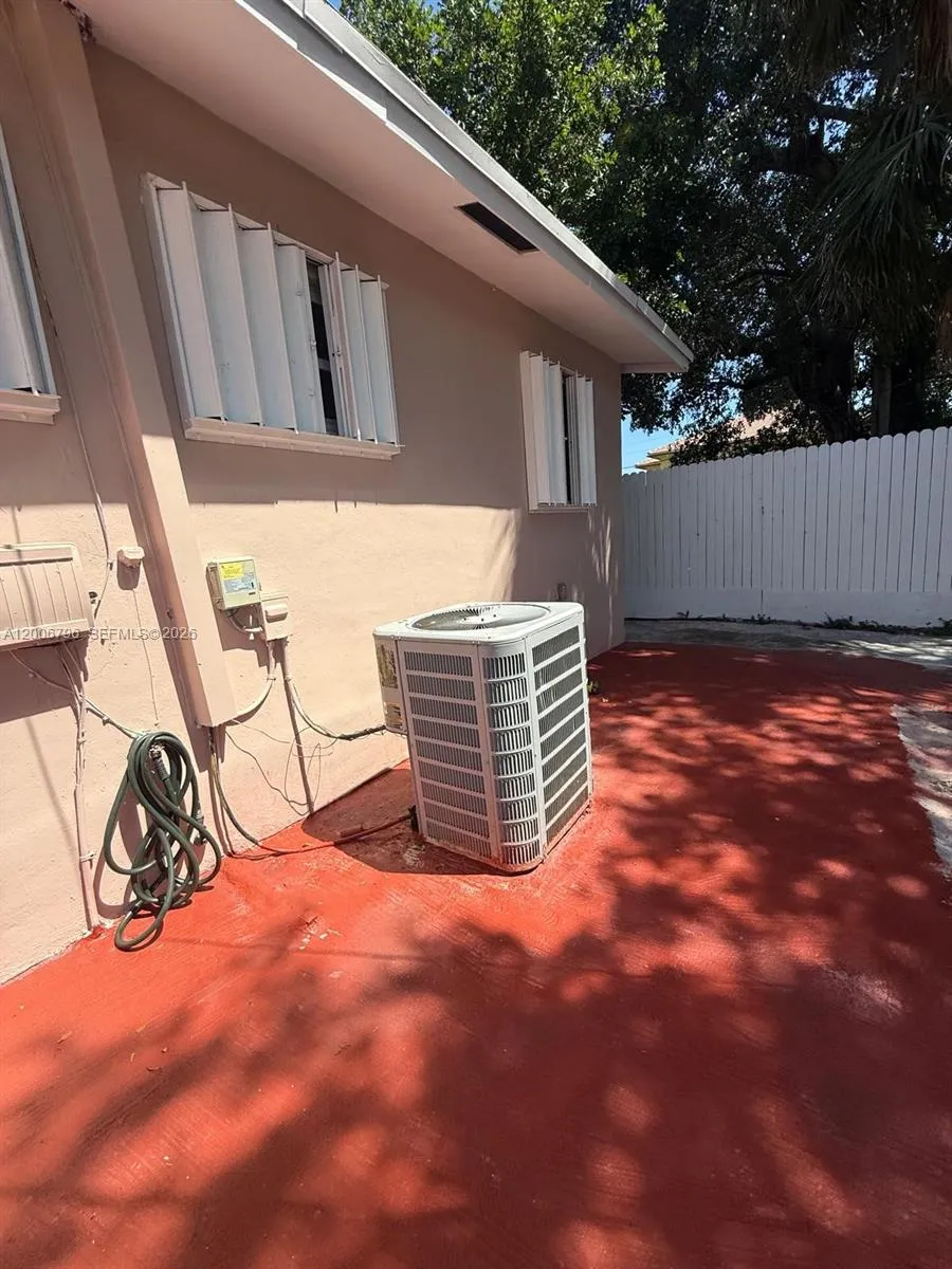 525 Nw 15th Ter, Fort Lauderdale, Florida 33311, Fort Lauderdale, Florida 33311, 3 Bedrooms Bedrooms, ,2 BathroomsBathrooms,Residential,For Sale,525 Nw 15th Ter, Fort Lauderdale, Florida 33311,A12006796