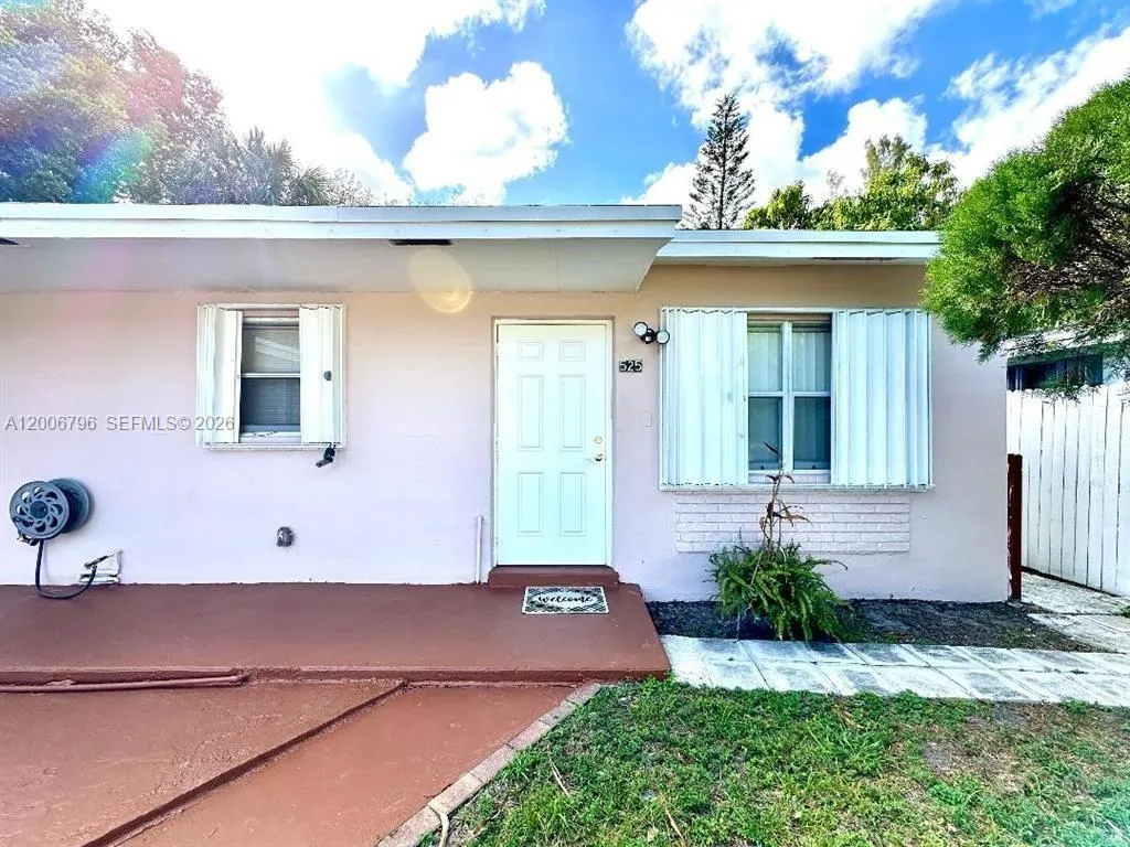 525 Nw 15th Ter, Fort Lauderdale, Florida 33311, Fort Lauderdale, Florida 33311, 3 Bedrooms Bedrooms, ,2 BathroomsBathrooms,Residential,For Sale,525 Nw 15th Ter, Fort Lauderdale, Florida 33311,A12006796