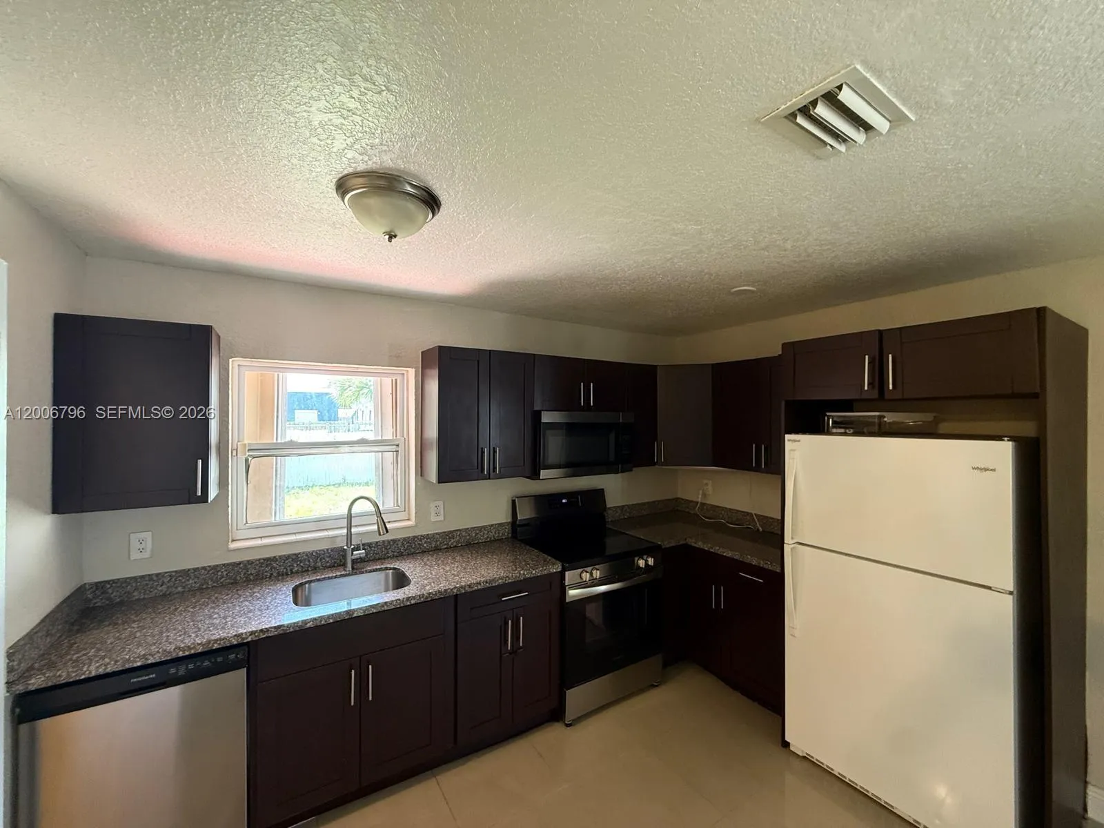 525 Nw 15th Ter, Fort Lauderdale, Florida 33311, Fort Lauderdale, Florida 33311, 3 Bedrooms Bedrooms, ,2 BathroomsBathrooms,Residential,For Sale,525 Nw 15th Ter, Fort Lauderdale, Florida 33311,A12006796