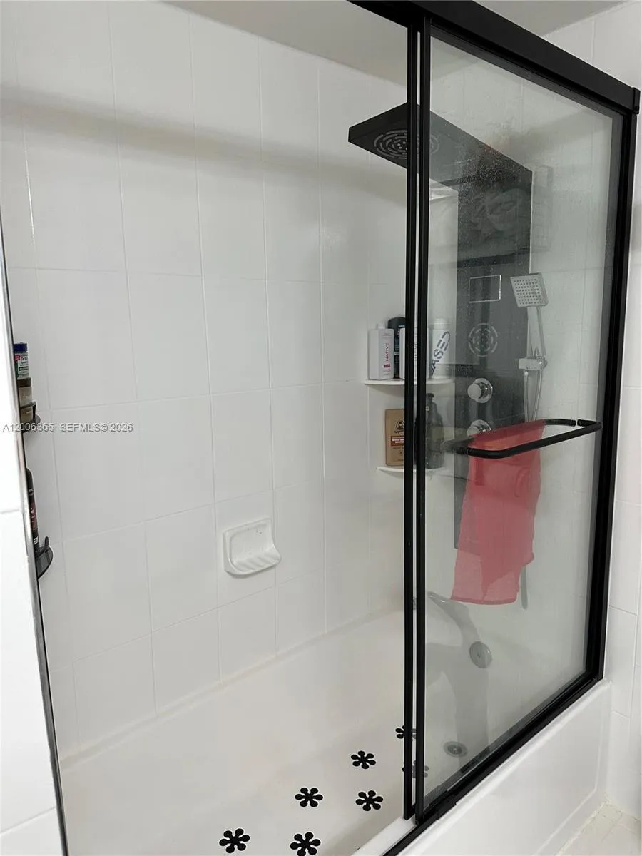 100 Golden Isles Dr 810, Hallandale Beach, Florida, Hallandale Beach, Florida 33009, 2 Bedrooms Bedrooms, ,2 BathroomsBathrooms,Residential,For Sale,100 Golden Isles Dr 810, Hallandale Beach, Florida,A12006365