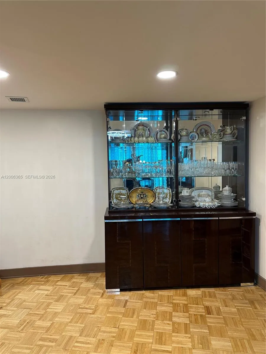 100 Golden Isles Dr 810, Hallandale Beach, Florida, Hallandale Beach, Florida 33009, 2 Bedrooms Bedrooms, ,2 BathroomsBathrooms,Residential,For Sale,100 Golden Isles Dr 810, Hallandale Beach, Florida,A12006365