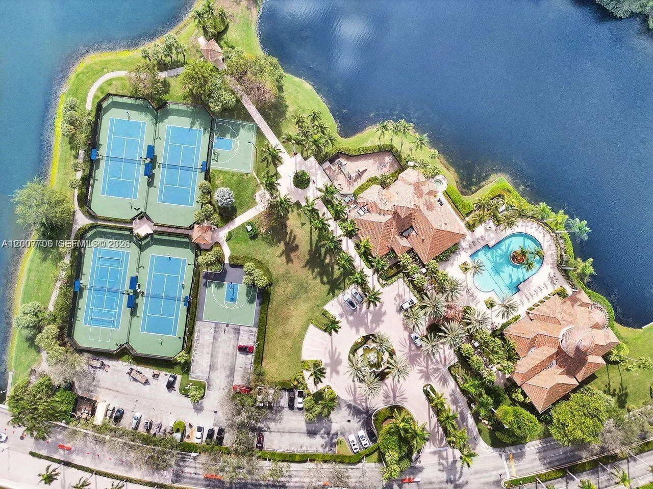 1141 Waterside Ln, Hollywood, Florida 33019, Hollywood, Florida 33019, 5 Bedrooms Bedrooms, ,4 BathroomsBathrooms,Residential,For Sale,1141 Waterside Ln, Hollywood, Florida 33019,A12007706