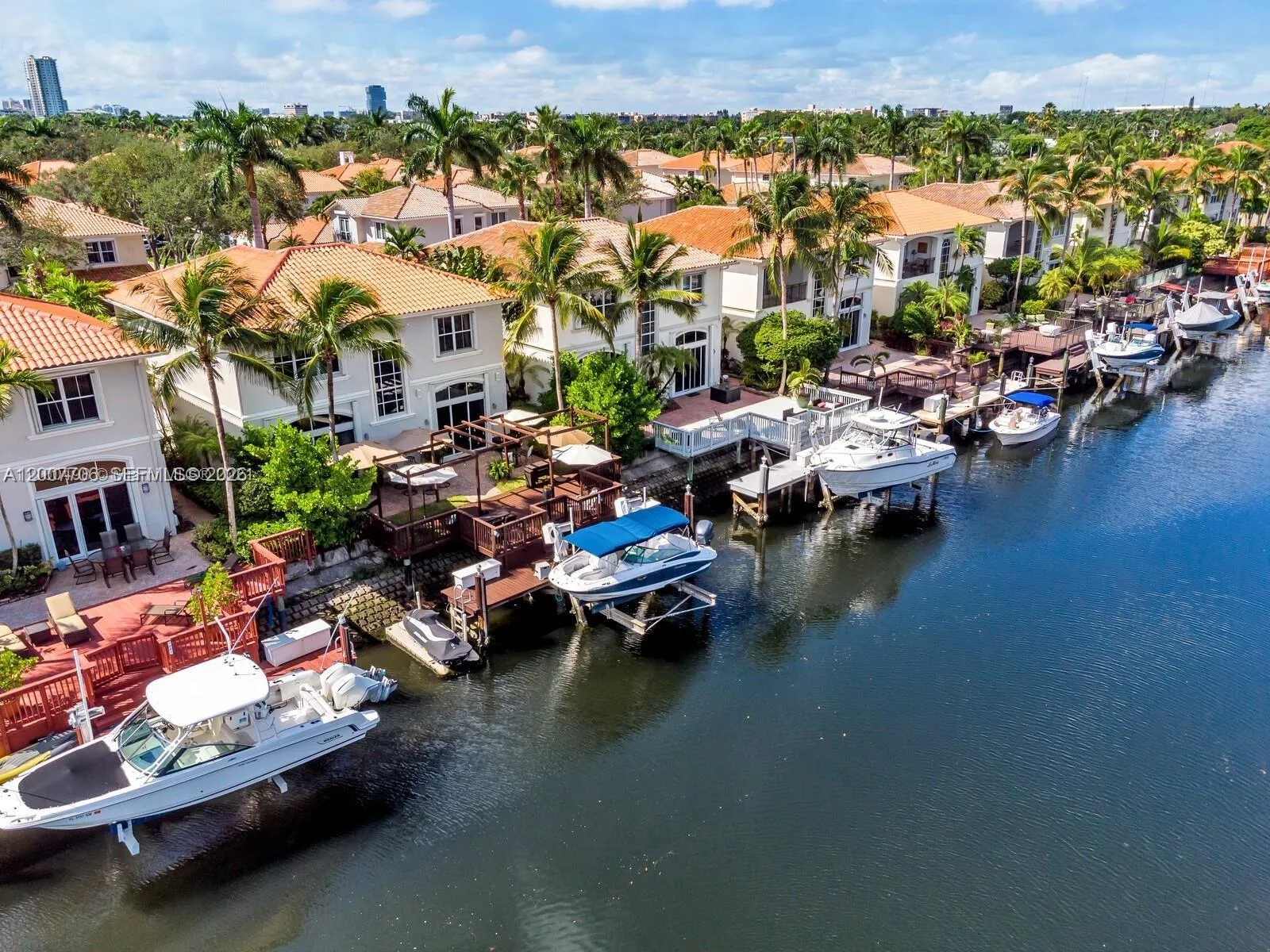 1141 Waterside Ln, Hollywood, Florida 33019, Hollywood, Florida 33019, 5 Bedrooms Bedrooms, ,4 BathroomsBathrooms,Residential,For Sale,1141 Waterside Ln, Hollywood, Florida 33019,A12007706