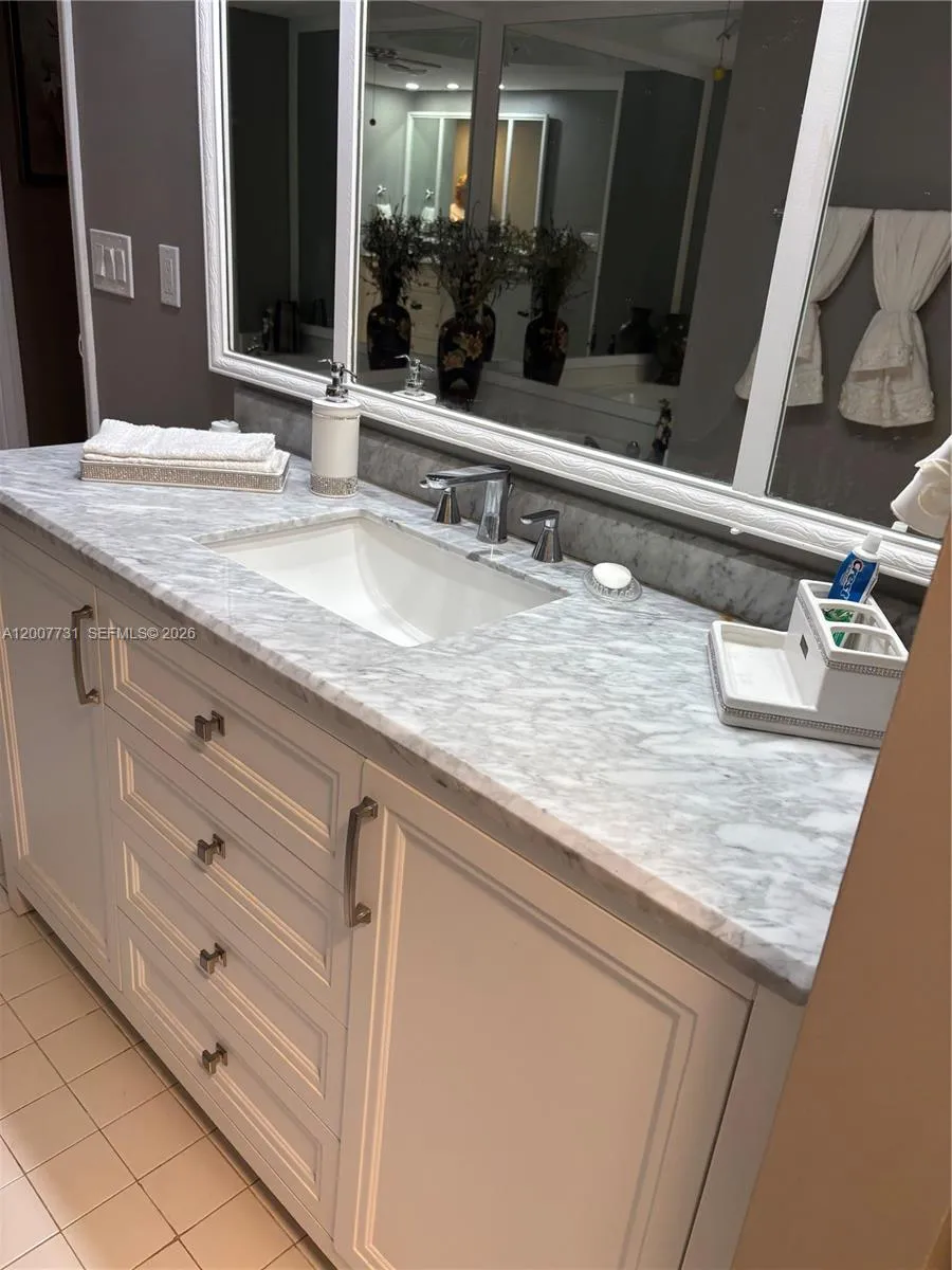 1865 S Ocean Dr 4l, Hallandale Beach, Florida 3300, Hallandale Beach, Florida 33009, 1 Bedroom Bedrooms, ,2 BathroomsBathrooms,Residential,For Sale,1865 S Ocean Dr 4l, Hallandale Beach, Florida 3300,A12007731