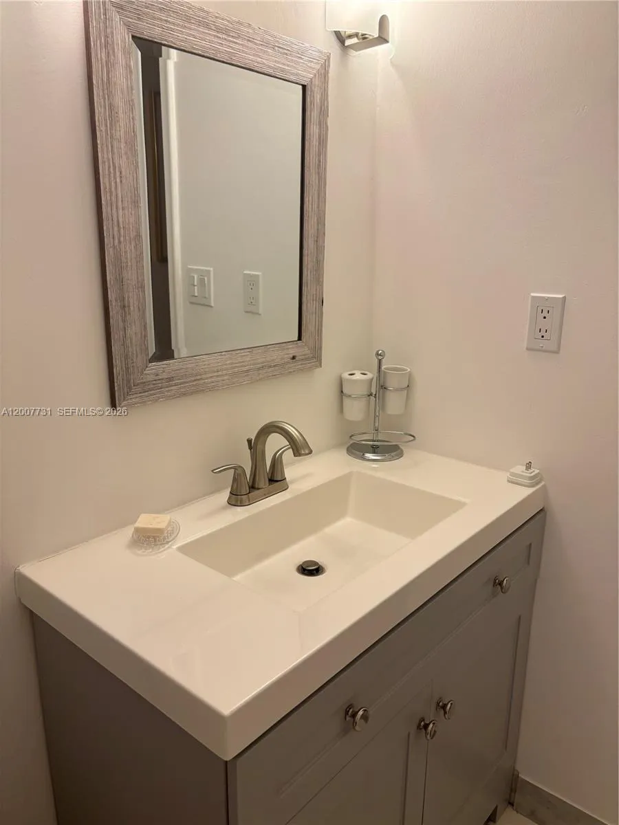 1865 S Ocean Dr 4l, Hallandale Beach, Florida 3300, Hallandale Beach, Florida 33009, 1 Bedroom Bedrooms, ,2 BathroomsBathrooms,Residential,For Sale,1865 S Ocean Dr 4l, Hallandale Beach, Florida 3300,A12007731