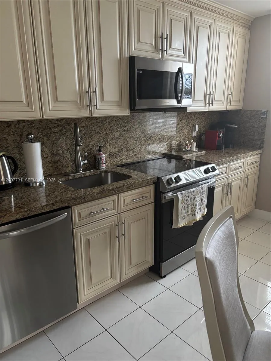 1865 S Ocean Dr 4l, Hallandale Beach, Florida 3300, Hallandale Beach, Florida 33009, 1 Bedroom Bedrooms, ,2 BathroomsBathrooms,Residential,For Sale,1865 S Ocean Dr 4l, Hallandale Beach, Florida 3300,A12007731