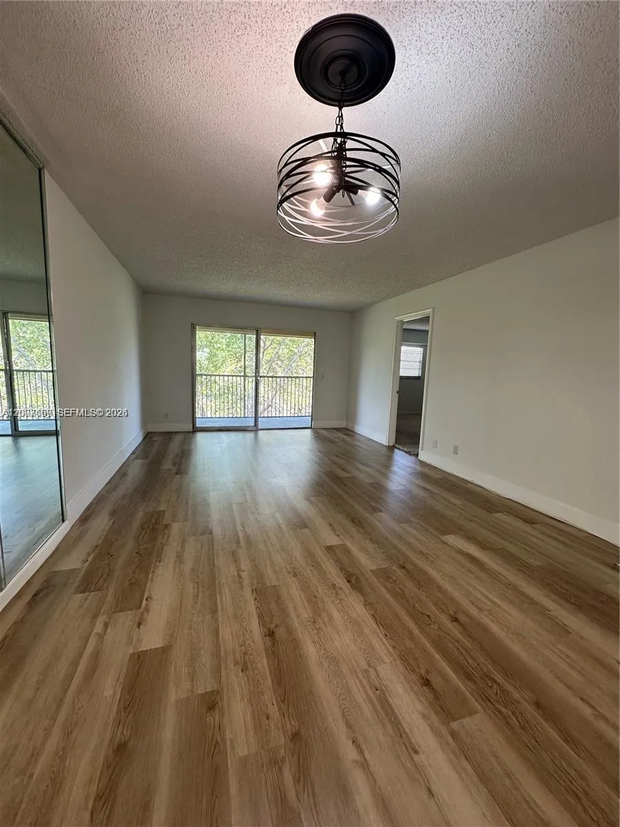 Pembroke Pines, Florida 33027, 2 Bedrooms Bedrooms, ,2 BathroomsBathrooms,Residential,For Sale,A12007669