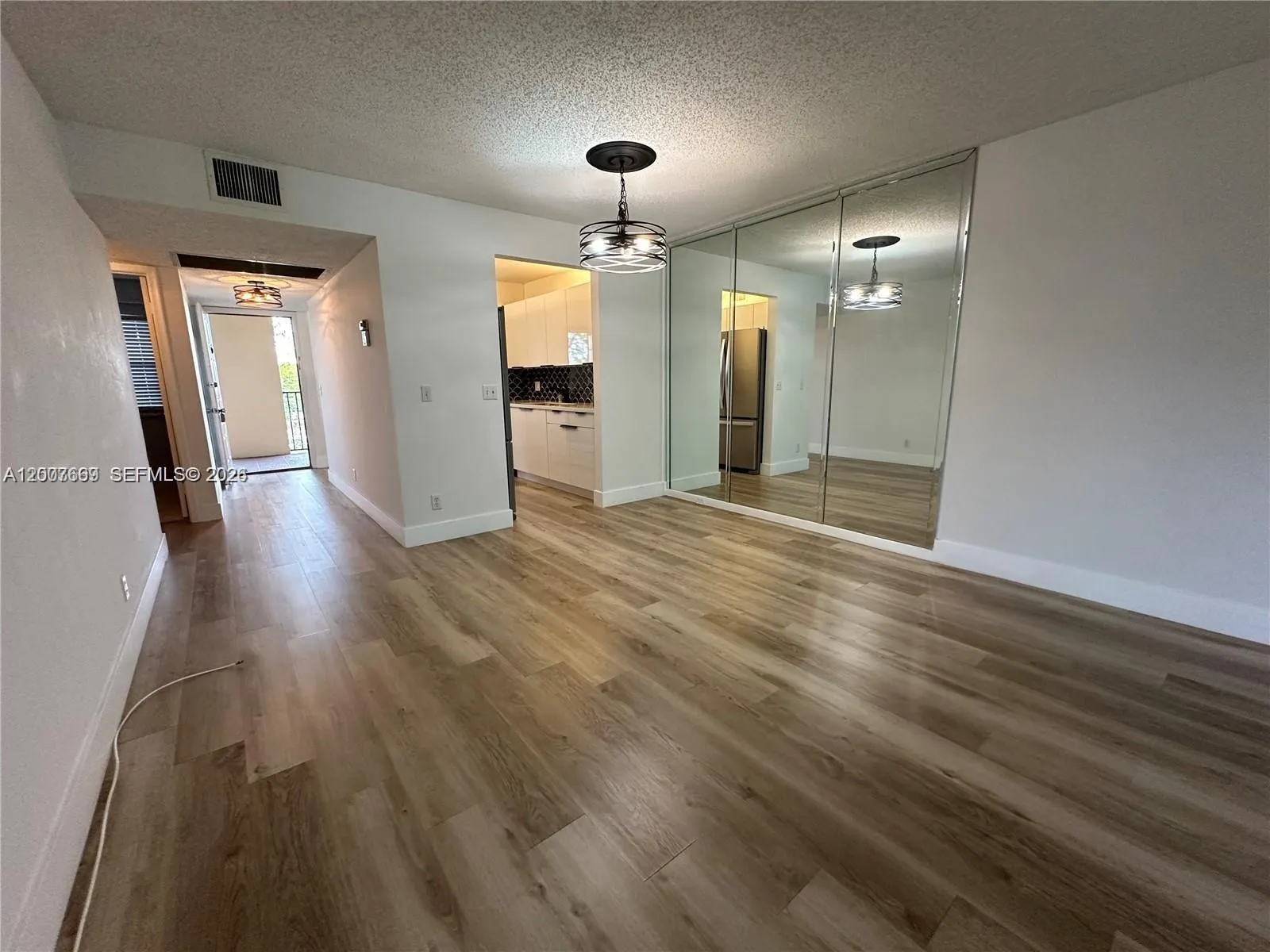 Pembroke Pines, Florida 33027, 2 Bedrooms Bedrooms, ,2 BathroomsBathrooms,Residential,For Sale,A12007669