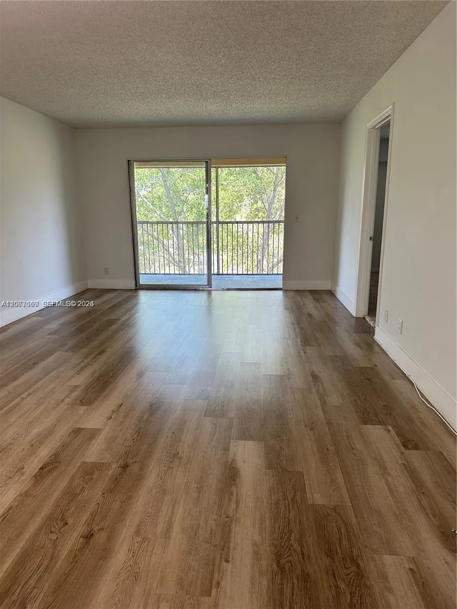 Pembroke Pines, Florida 33027, 2 Bedrooms Bedrooms, ,2 BathroomsBathrooms,Residential,For Sale,A12007669