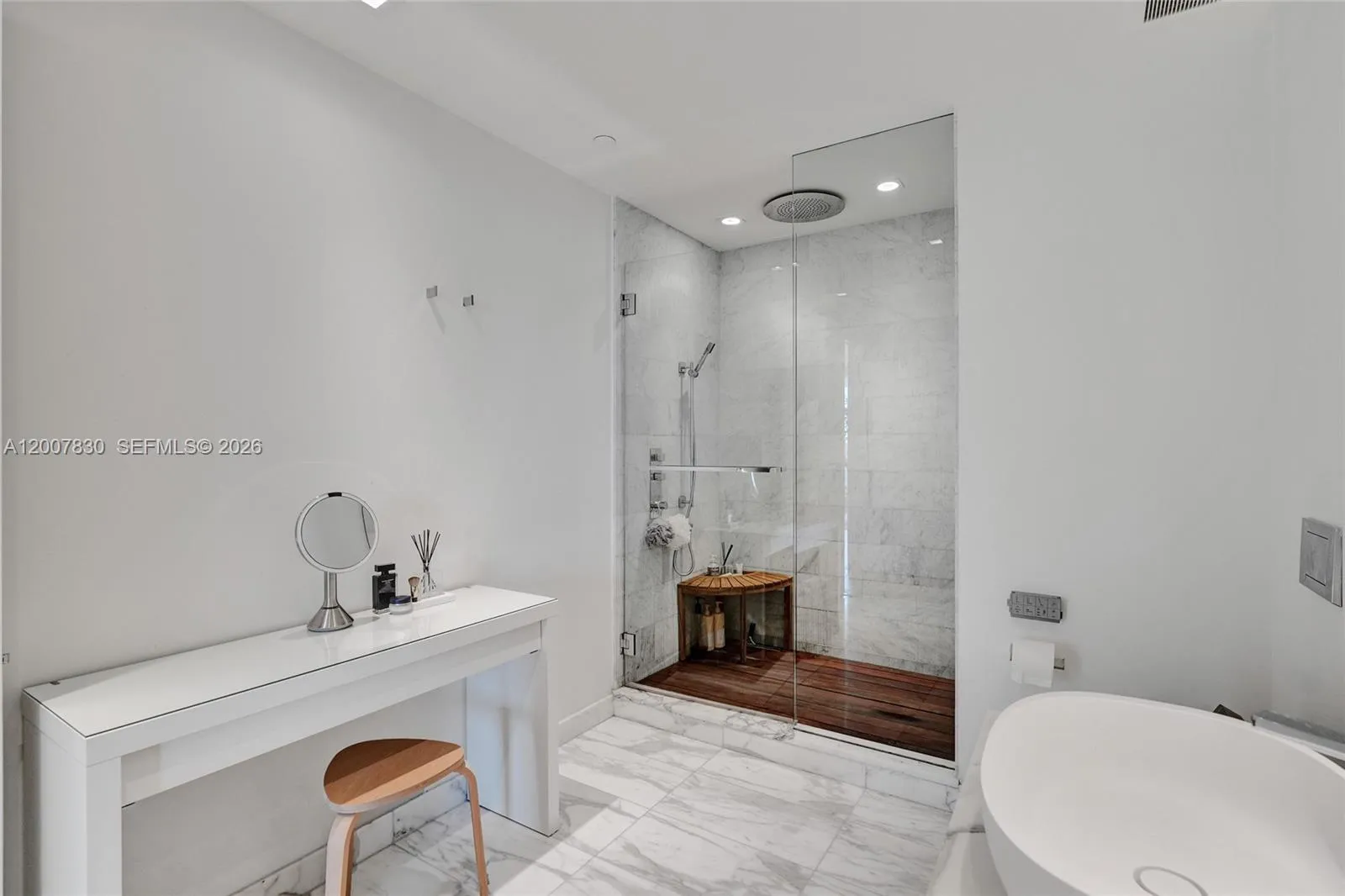 10201 Collins Ave 404, Bal Harbour, Florida 33154, Bal Harbour, Florida 33154, 1 Bedroom Bedrooms, ,1 BathroomBathrooms,Residential,For Sale,10201 Collins Ave 404, Bal Harbour, Florida 33154,A12007830