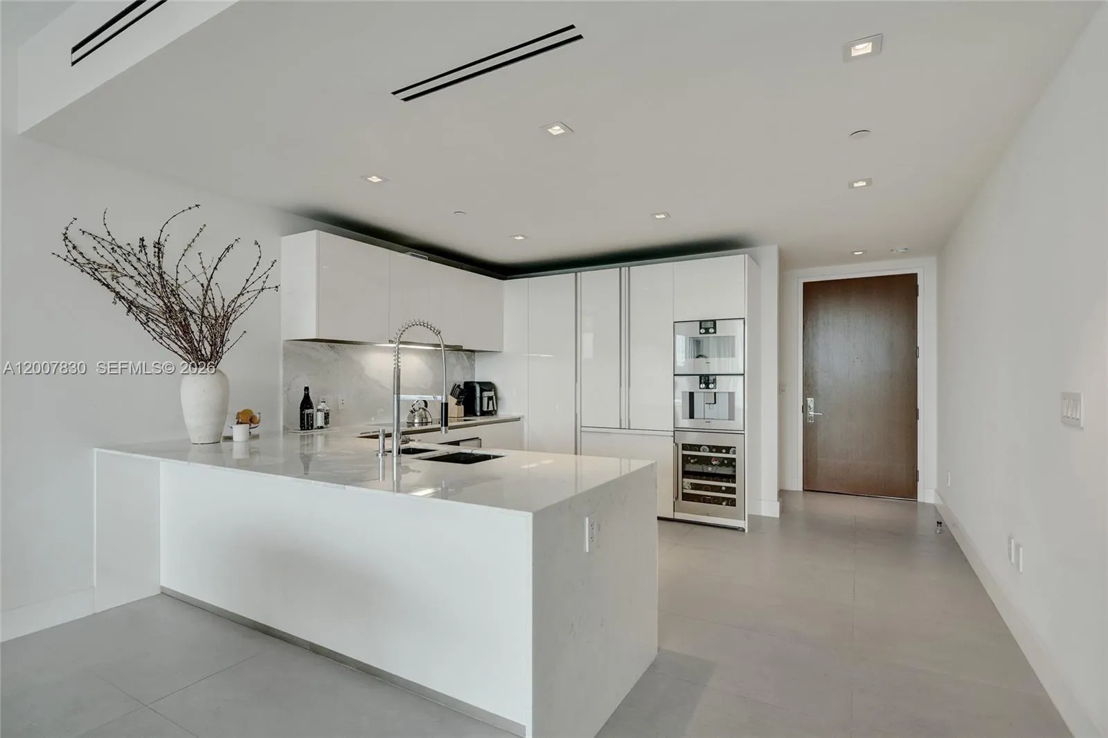 10201 Collins Ave 404, Bal Harbour, Florida 33154, Bal Harbour, Florida 33154, 1 Bedroom Bedrooms, ,1 BathroomBathrooms,Residential,For Sale,10201 Collins Ave 404, Bal Harbour, Florida 33154,A12007830