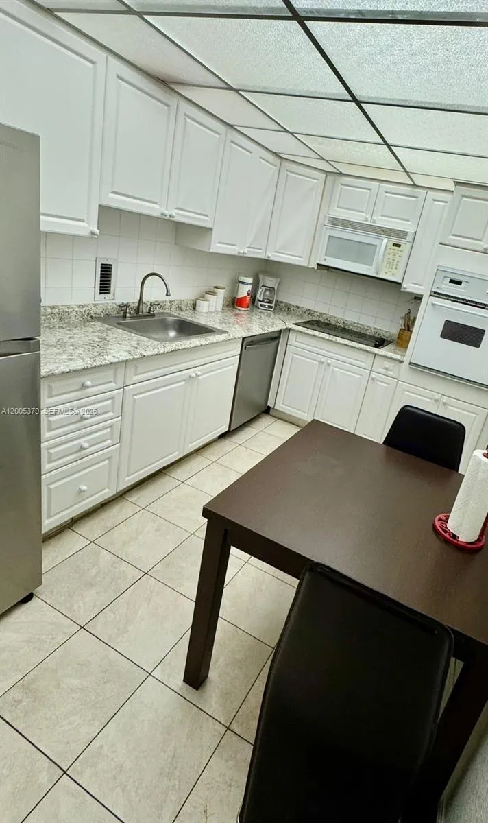 4001 S Ocean Dr Ph3, Hollywood, Florida 33019, Hollywood, Florida 33019, 2 Bedrooms Bedrooms, ,2 BathroomsBathrooms,Residential Lease,For Rent,4001 S Ocean Dr Ph3, Hollywood, Florida 33019,A12005379