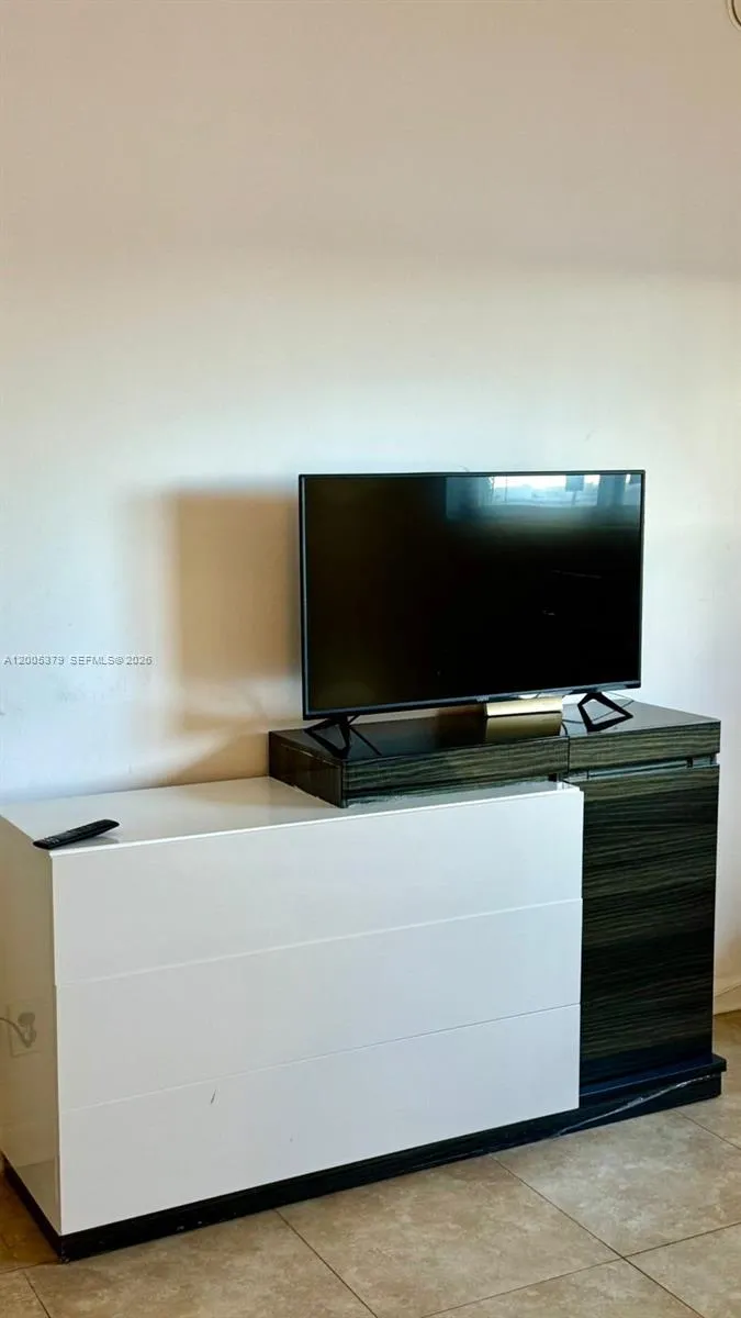 4001 S Ocean Dr Ph3, Hollywood, Florida 33019, Hollywood, Florida 33019, 2 Bedrooms Bedrooms, ,2 BathroomsBathrooms,Residential Lease,For Rent,4001 S Ocean Dr Ph3, Hollywood, Florida 33019,A12005379