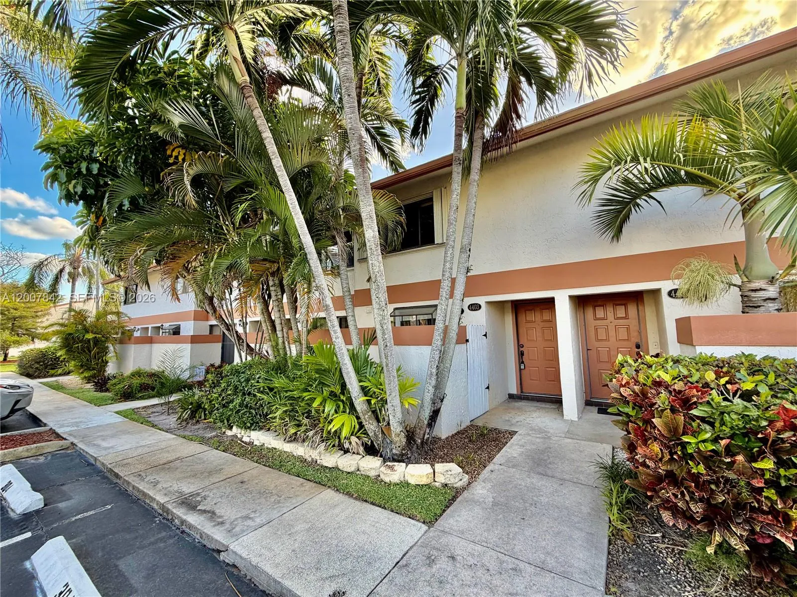 4403 Sw 70th Ter 4403, Davie, Florida 33314, Davie, Florida 33314, 2 Bedrooms Bedrooms, ,2 BathroomsBathrooms,Residential Lease,For Rent,4403 Sw 70th Ter 4403, Davie, Florida 33314,A12007842