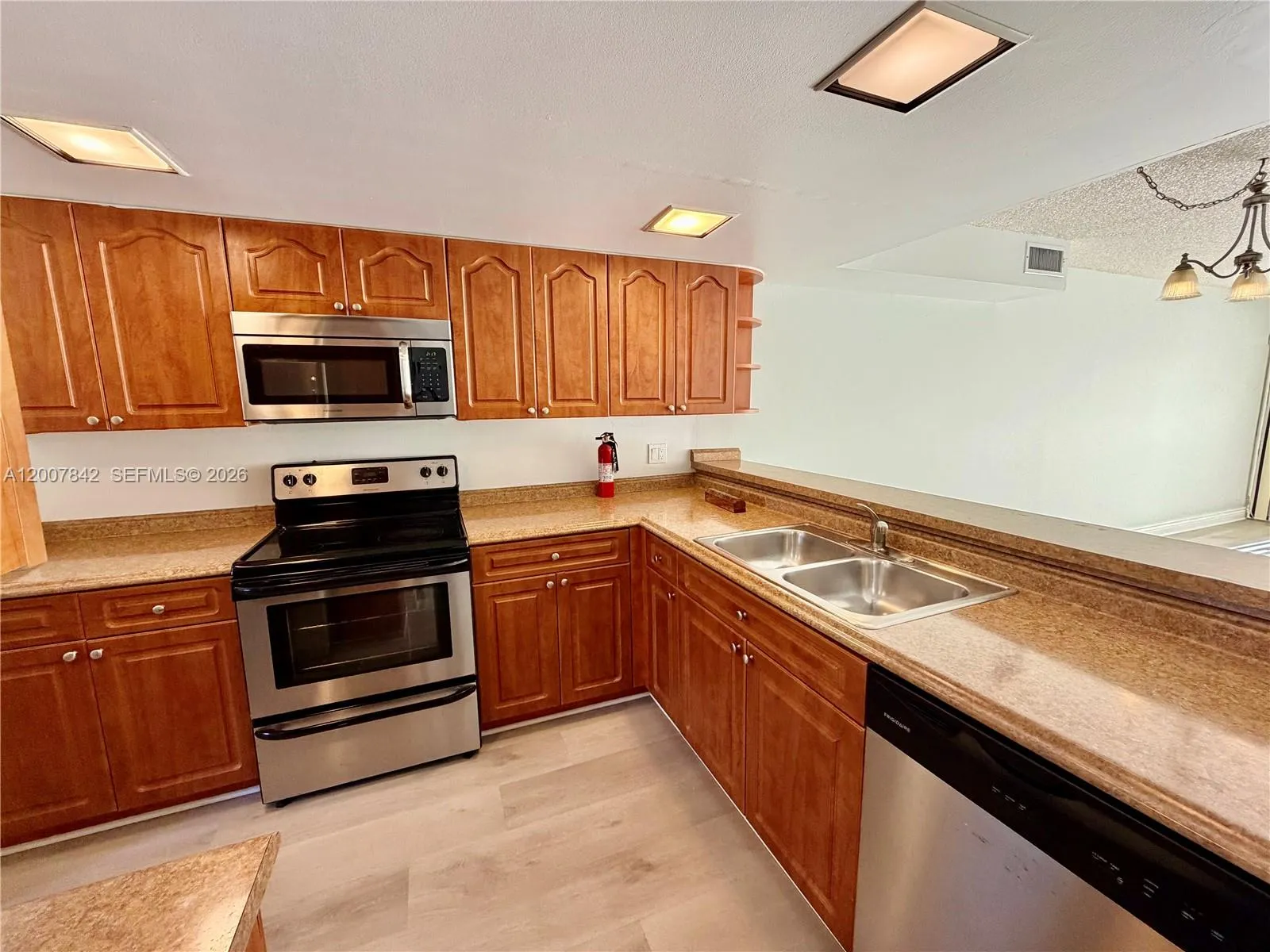 4403 Sw 70th Ter 4403, Davie, Florida 33314, Davie, Florida 33314, 2 Bedrooms Bedrooms, ,2 BathroomsBathrooms,Residential Lease,For Rent,4403 Sw 70th Ter 4403, Davie, Florida 33314,A12007842