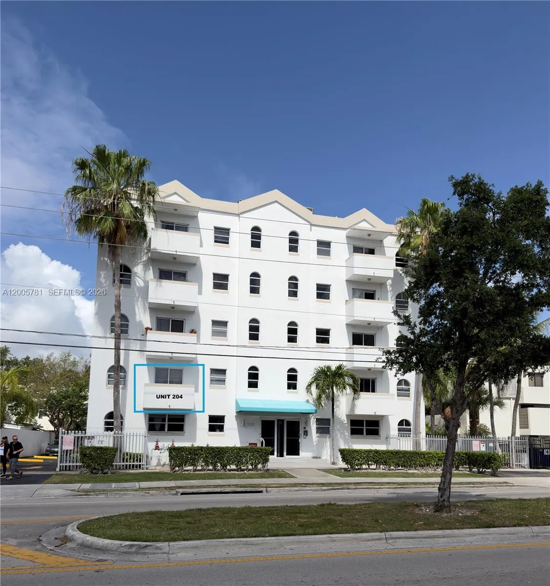 3052 Sw 27th Ave 204, Miami, Florida 33133, Miami, Florida 33133, 1 Bedroom Bedrooms, ,2 BathroomsBathrooms,Residential Lease,For Rent,3052 Sw 27th Ave 204, Miami, Florida 33133,A12005781